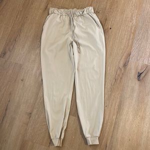 Lululemon Women’s jogger